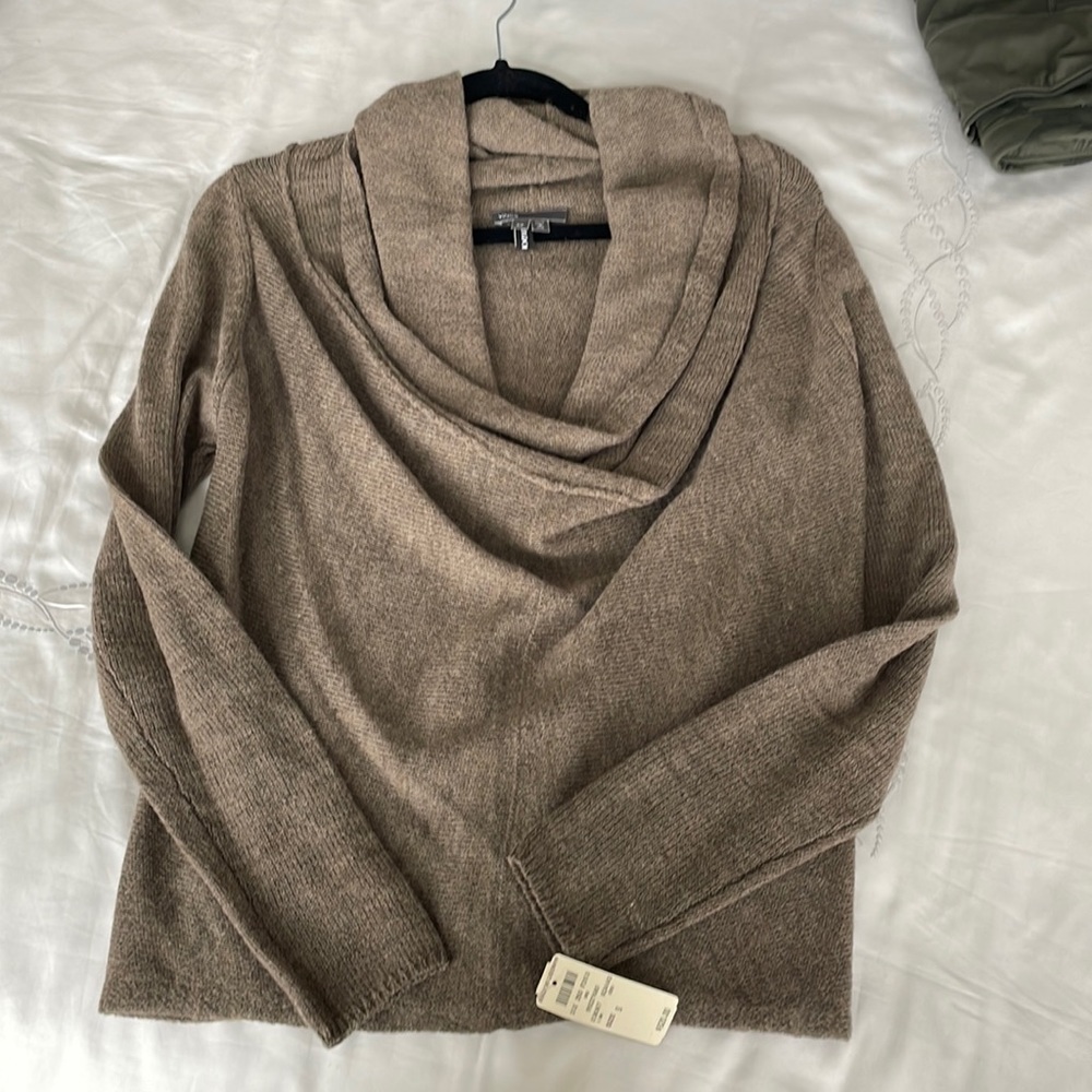 Vince scoop sweater